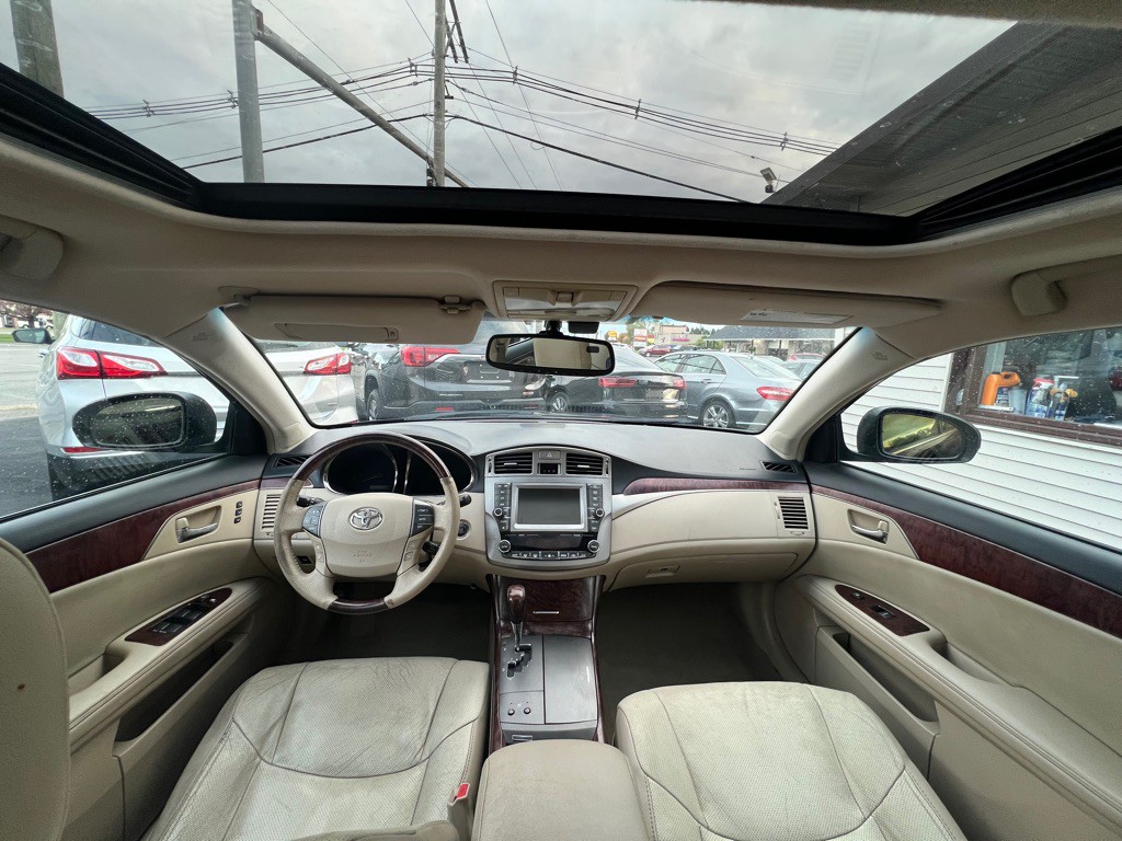 2012 Toyota Avalon Image 12