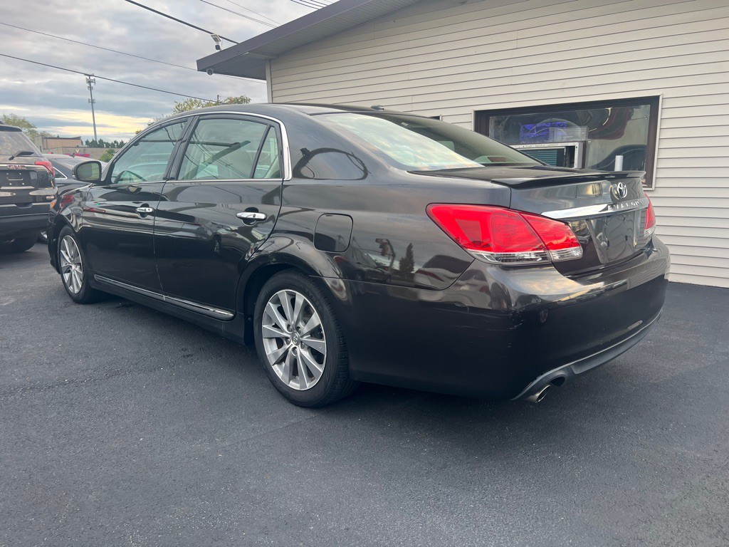 2012 Toyota Avalon Image 16
