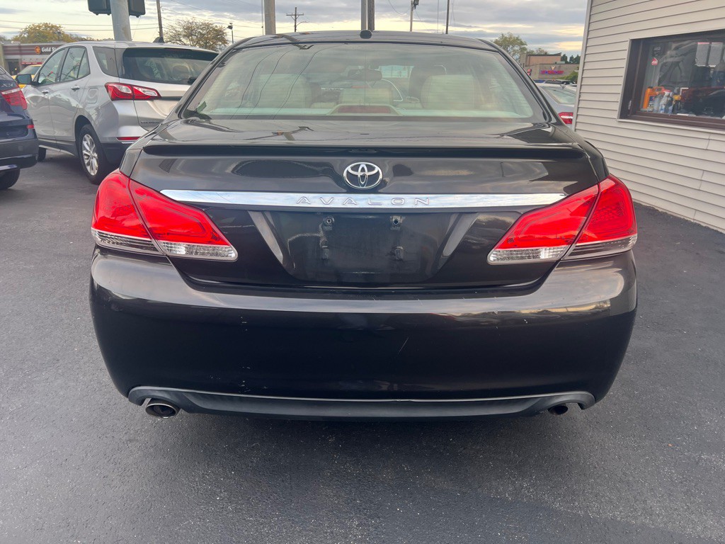 2012 Toyota Avalon Image 17