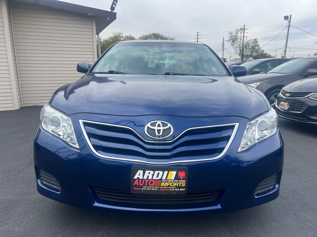 2010 Toyota Camry Image 1