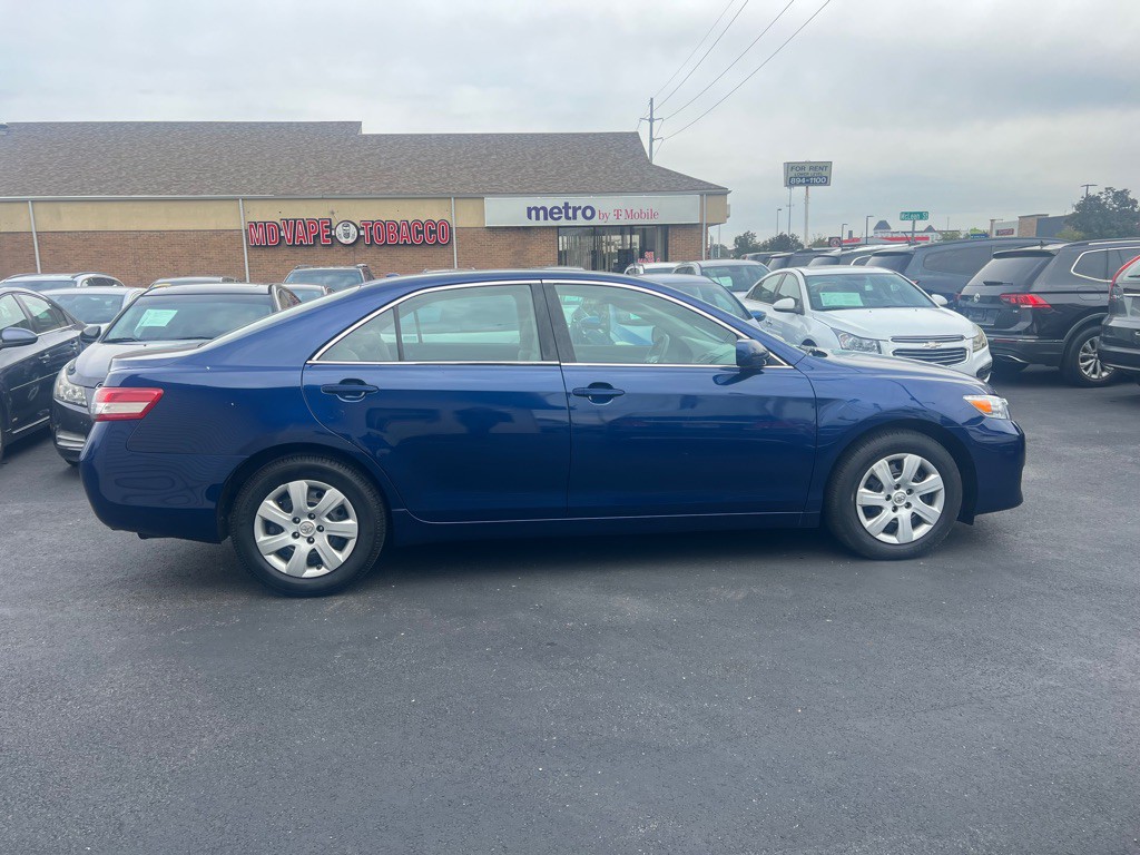 2010 Toyota Camry Image 5
