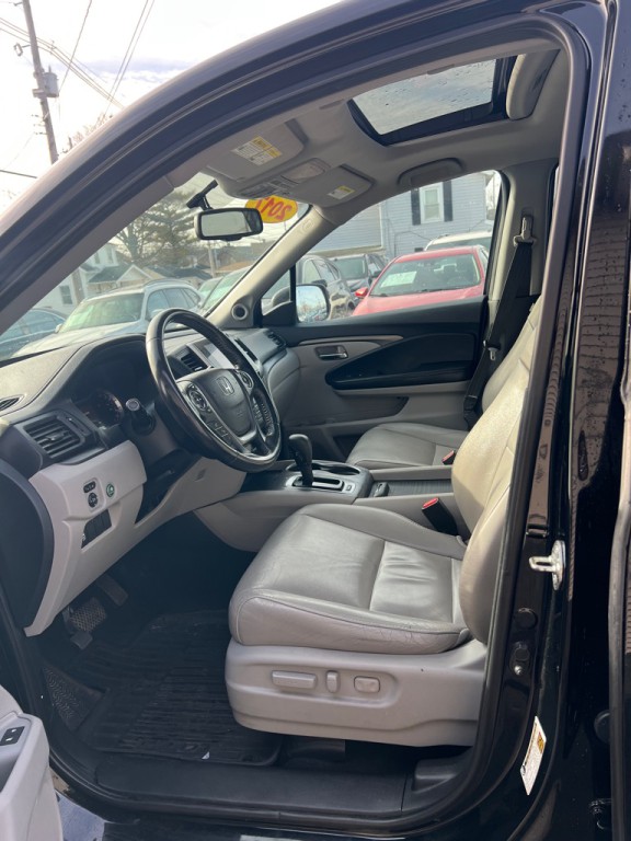 2017 Honda Pilot Image 6