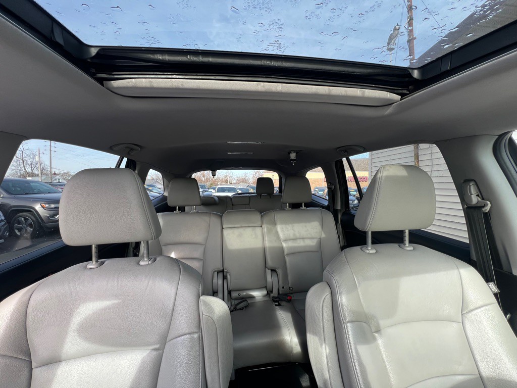 2017 Honda Pilot Image 15
