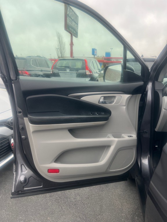 2017 Honda Pilot Image 10
