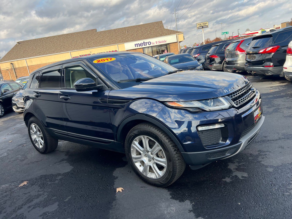 2017 Land Rover Range Rover Evoque Image 3