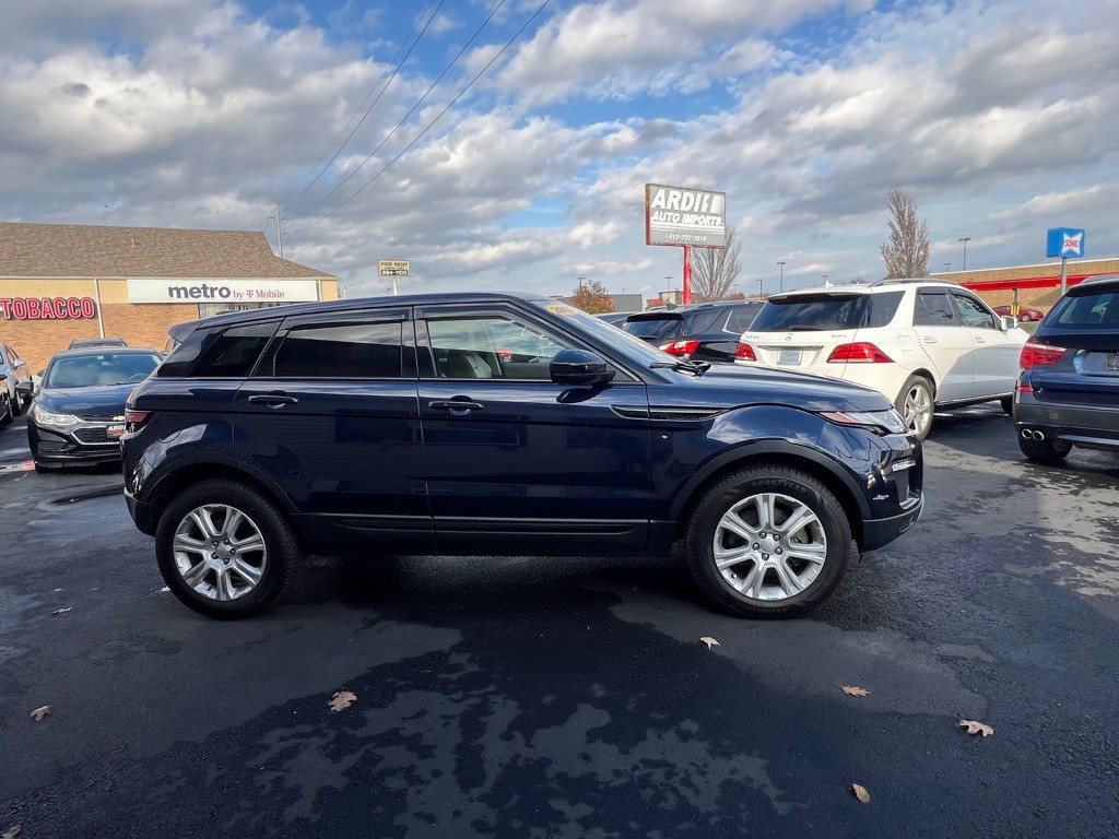 2017 Land Rover Range Rover Evoque Image 4