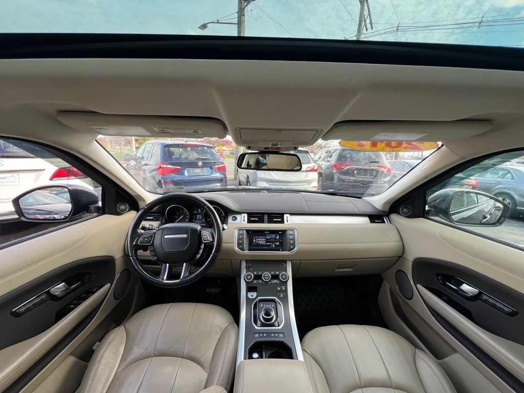 2017 Land Rover Range Rover Evoque Image 14