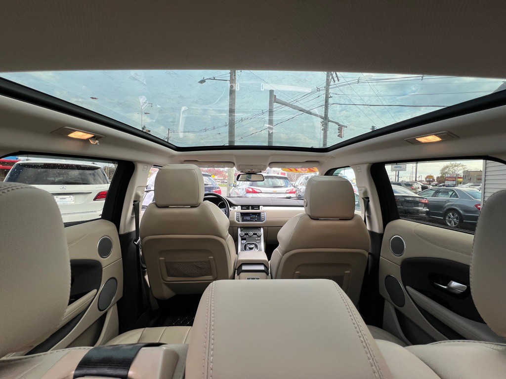 2017 Land Rover Range Rover Evoque Image 16