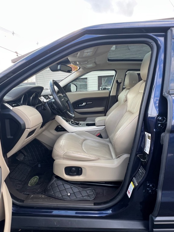 2017 Land Rover Range Rover Evoque Image 6