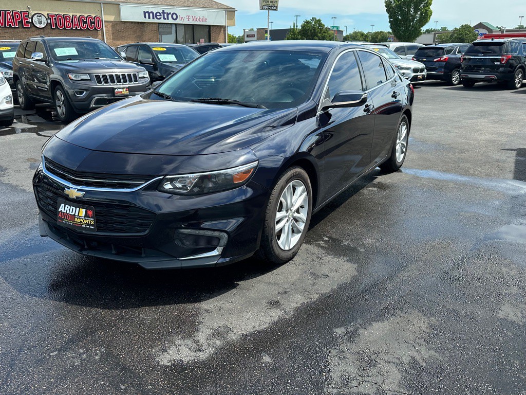 2017 Chevrolet Malibu Image 3