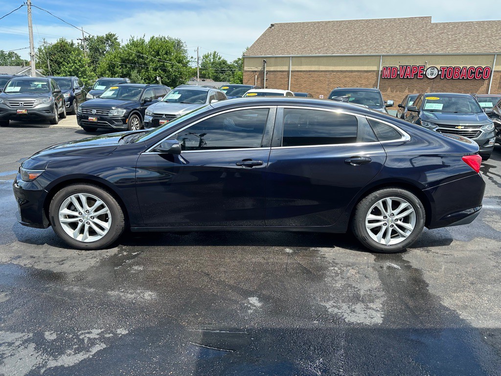 2017 Chevrolet Malibu Image 4