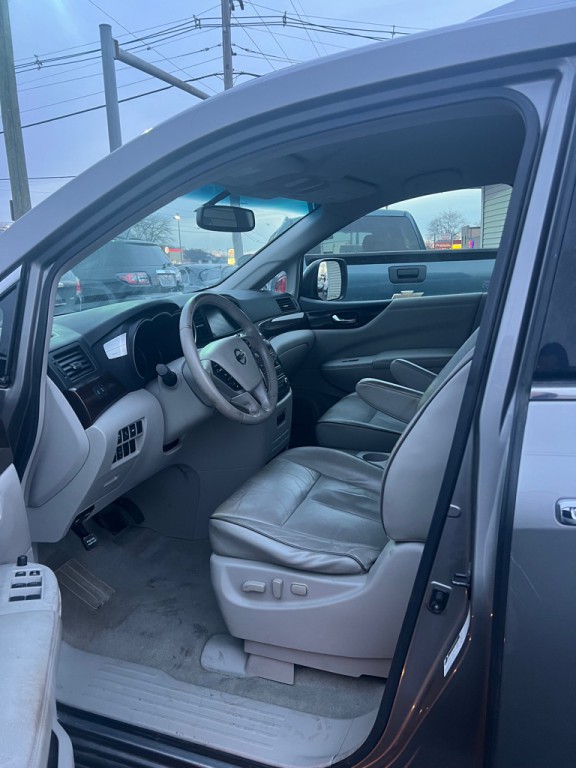 2011 Nissan Quest Image 4