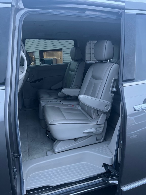 2011 Nissan Quest Image 5