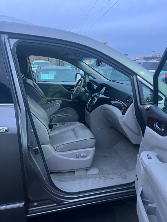 2011 Nissan Quest Image 14