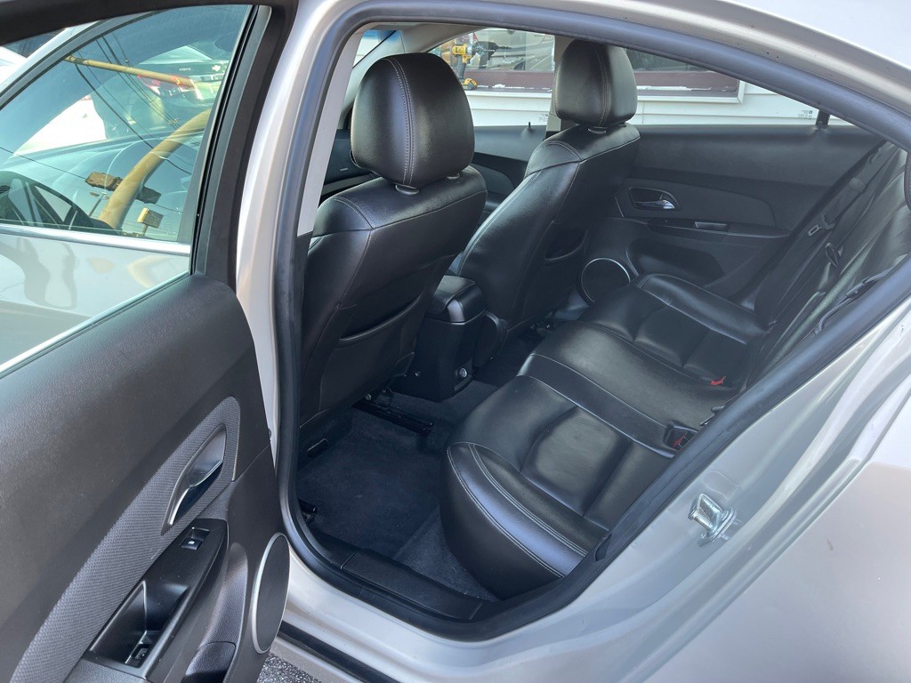 2012 Chevrolet Cruze Image 6
