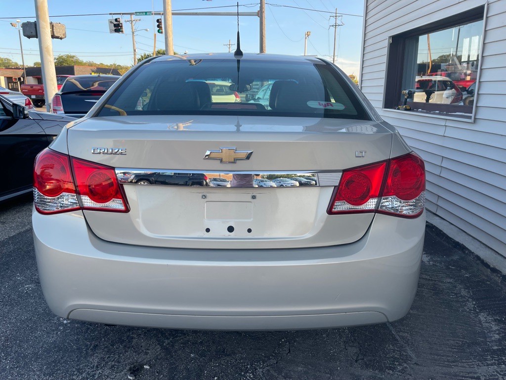 2012 Chevrolet Cruze Image 11