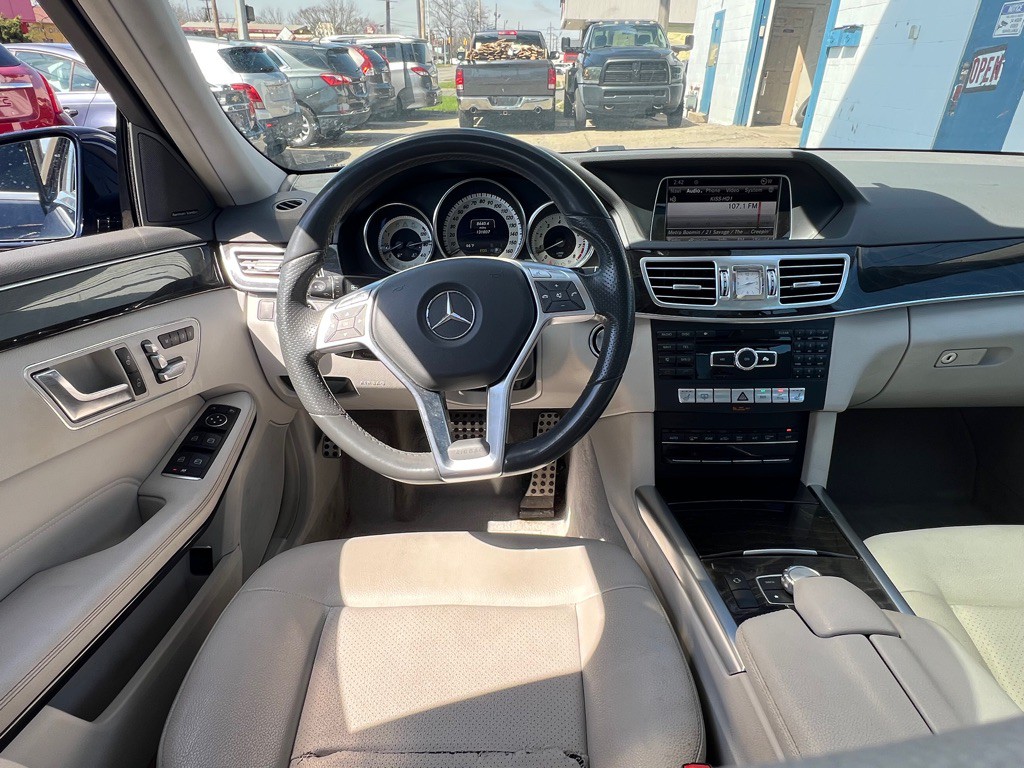 2014 Mercedes-Benz E-Class Image 9