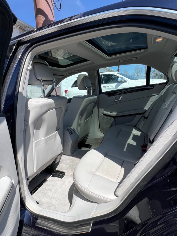 2014 Mercedes-Benz E-Class Image 14