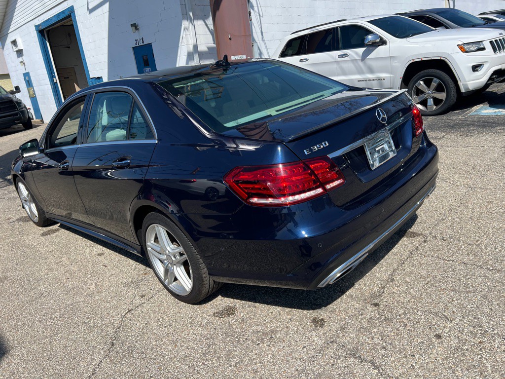 2014 Mercedes-Benz E-Class Image 16