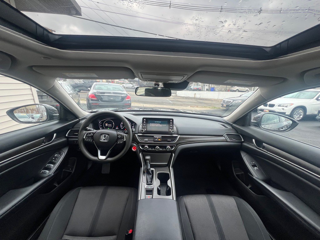 2018 Honda Accord Image 11