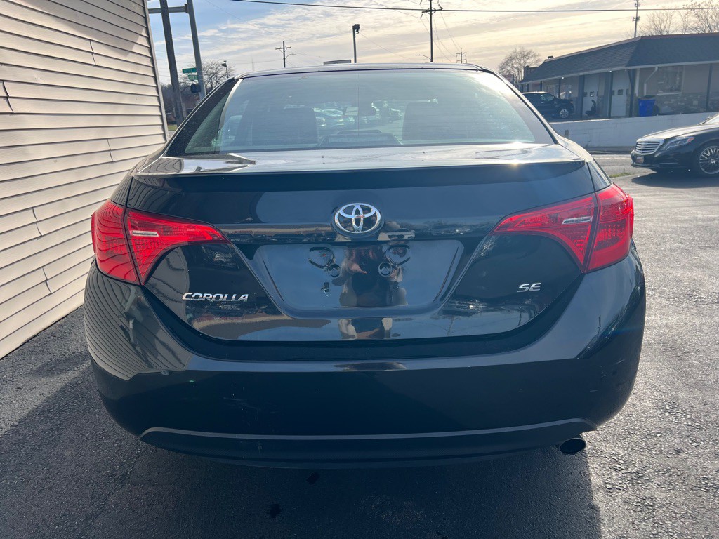 2018 Toyota Corolla Image 16