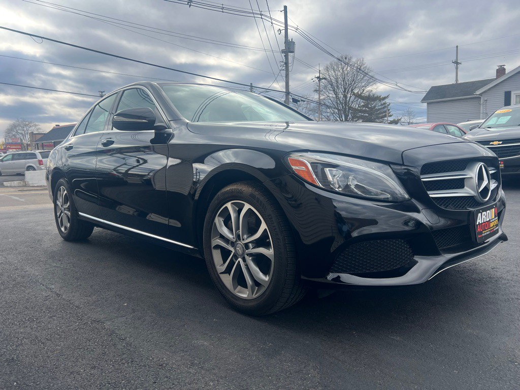2015 Mercedes-Benz C-Class Image 4