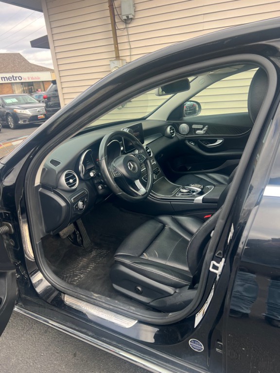 2015 Mercedes-Benz C-Class Image 14