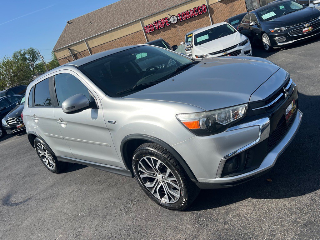 2019 Mitsubishi Outlander Image 4