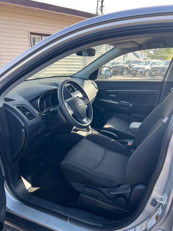2019 Mitsubishi Outlander Image 7
