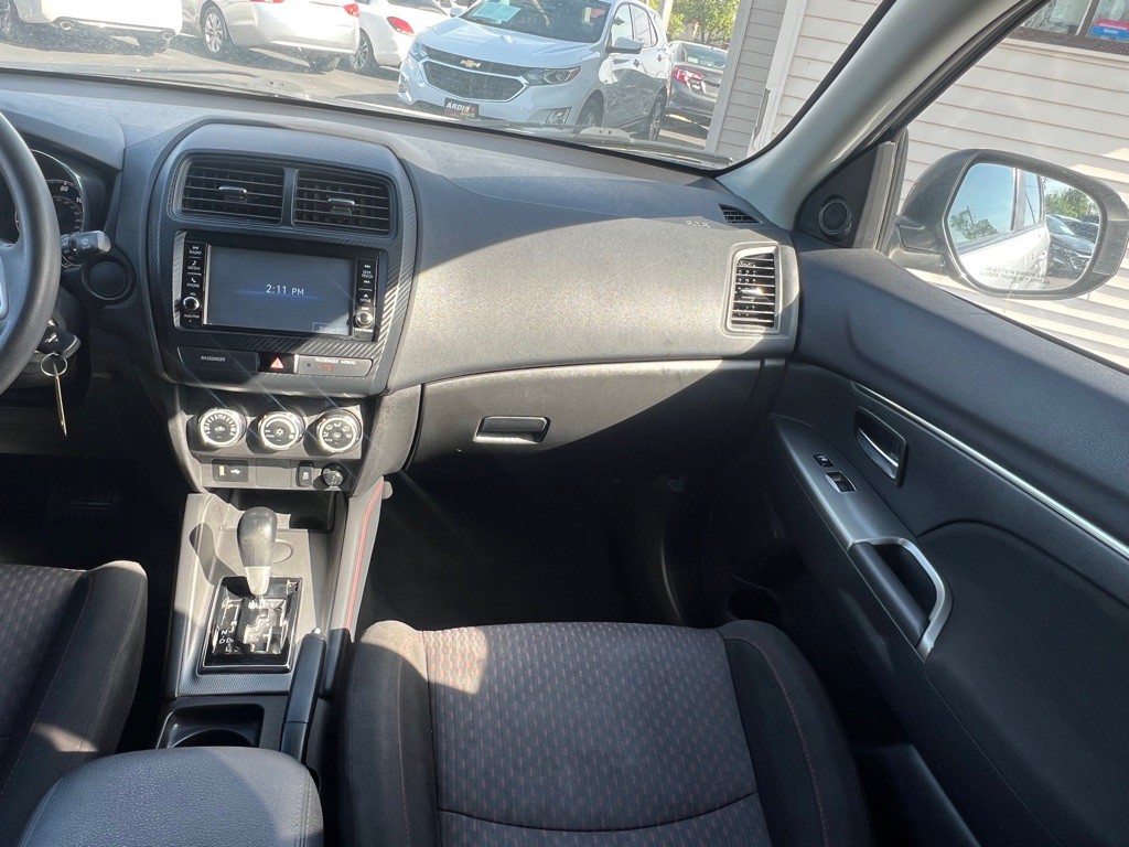 2019 Mitsubishi Outlander Image 10
