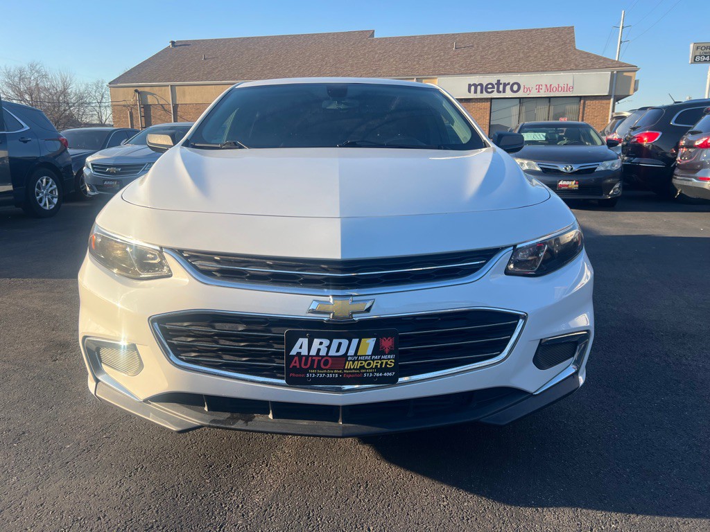 2018 Chevrolet Malibu Image 1