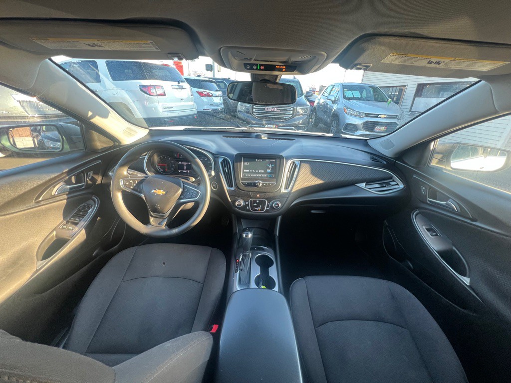 2018 Chevrolet Malibu Image 6