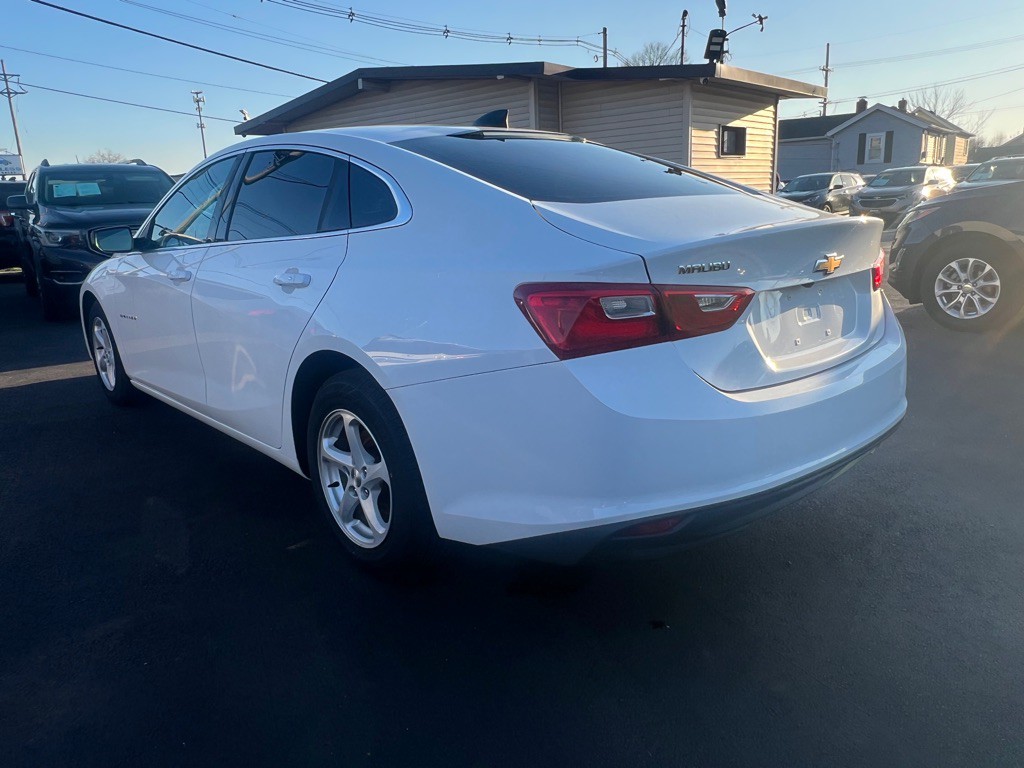 2018 Chevrolet Malibu Image 13
