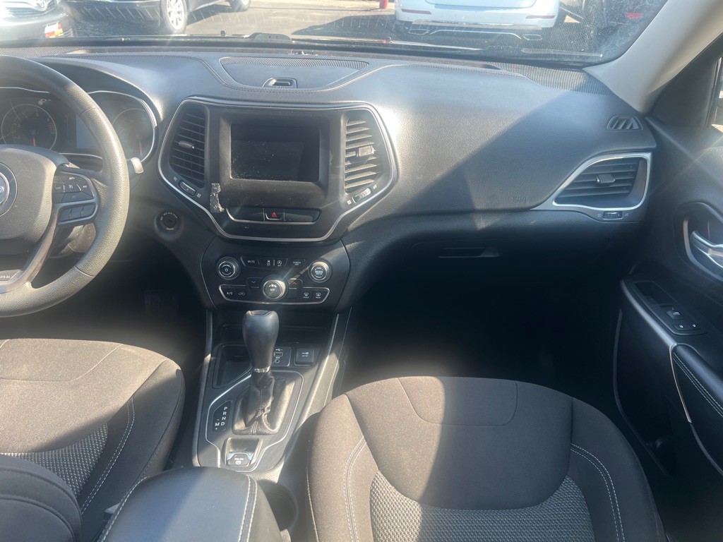 2020 Jeep Cherokee Image 8