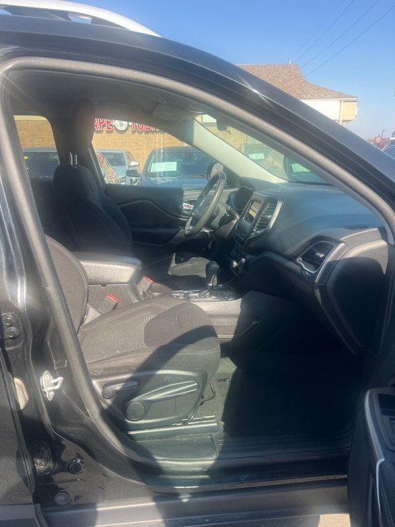 2020 Jeep Cherokee Image 12