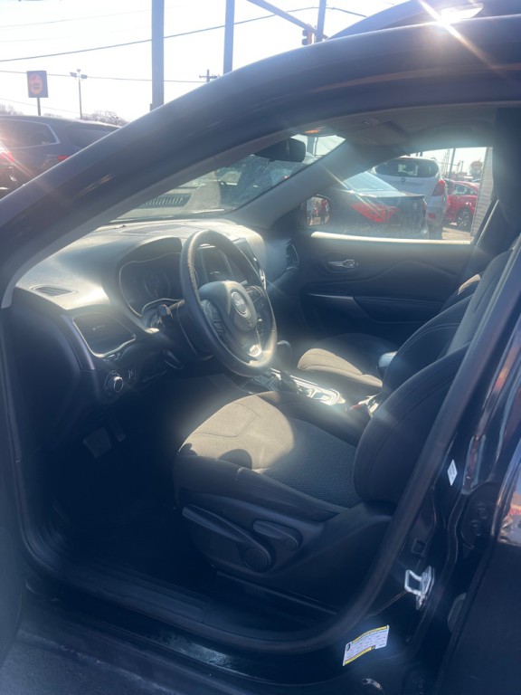 2020 Jeep Cherokee Image 14