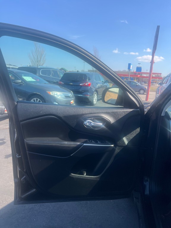 2020 Jeep Cherokee Image 15