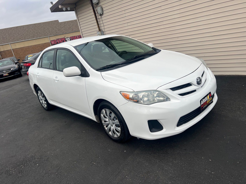 2012 Toyota Corolla Image 4