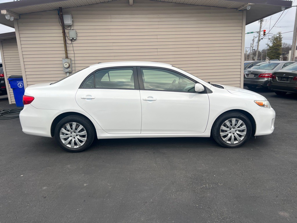 2012 Toyota Corolla Image 5
