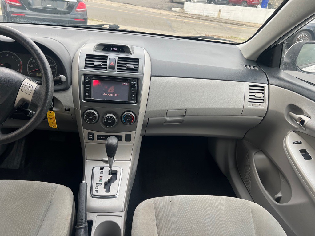 2012 Toyota Corolla Image 7