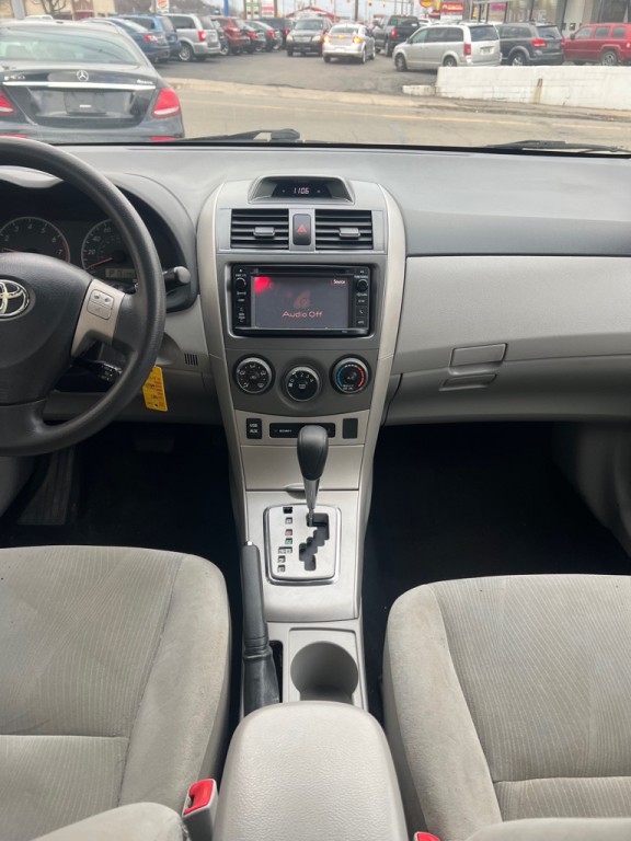 2012 Toyota Corolla Image 8