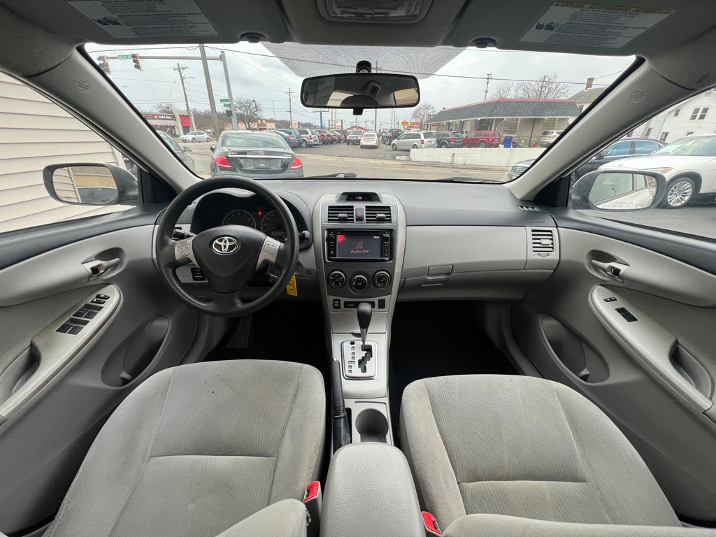 2012 Toyota Corolla Image 9