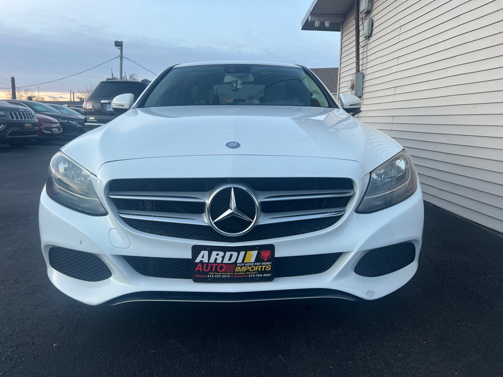 2016 Mercedes-Benz C-Class Image 1