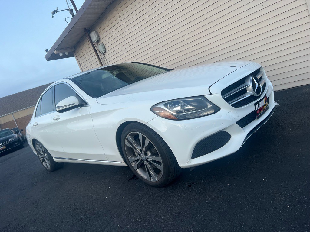 2016 Mercedes-Benz C-Class Image 4