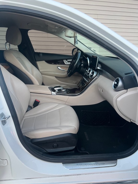 2016 Mercedes-Benz C-Class Image 13