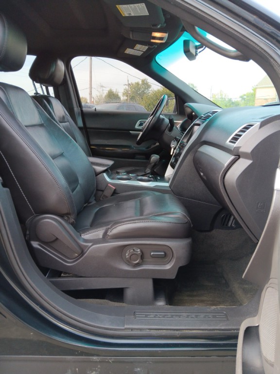 2014 Ford Explorer Image 9