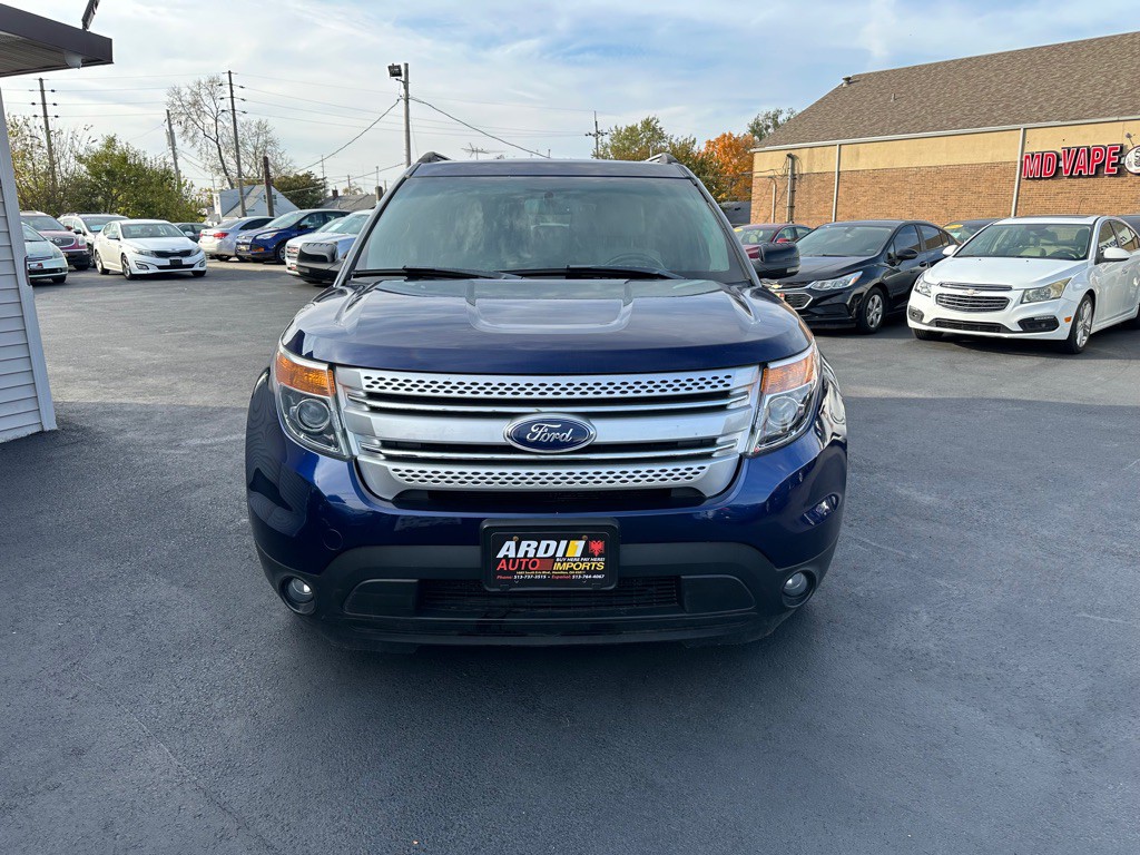 2011 Ford Explorer Image 1