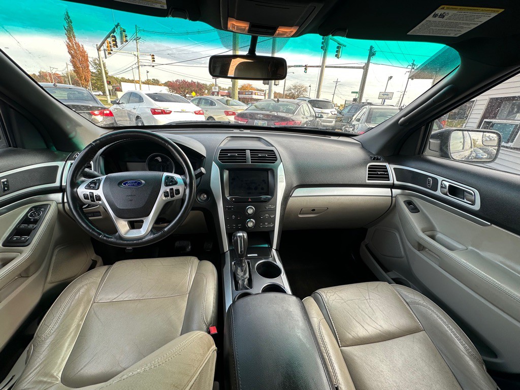 2011 Ford Explorer Image 10