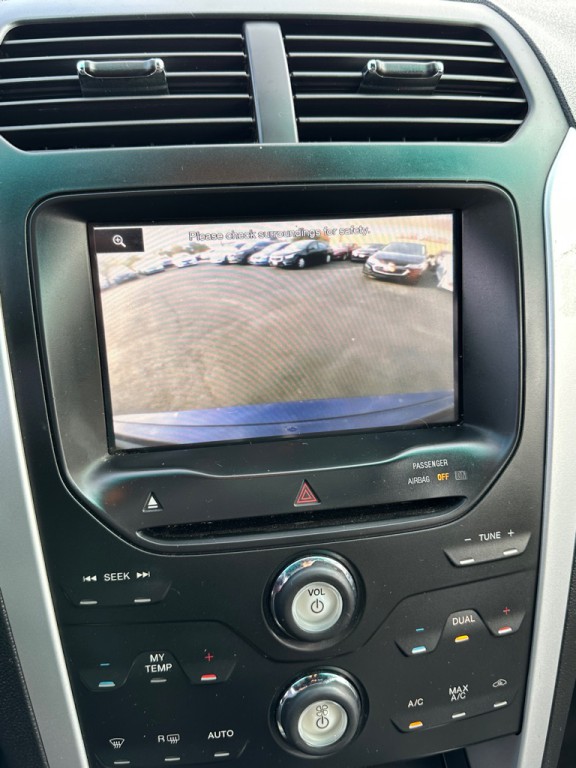 2011 Ford Explorer Image 13