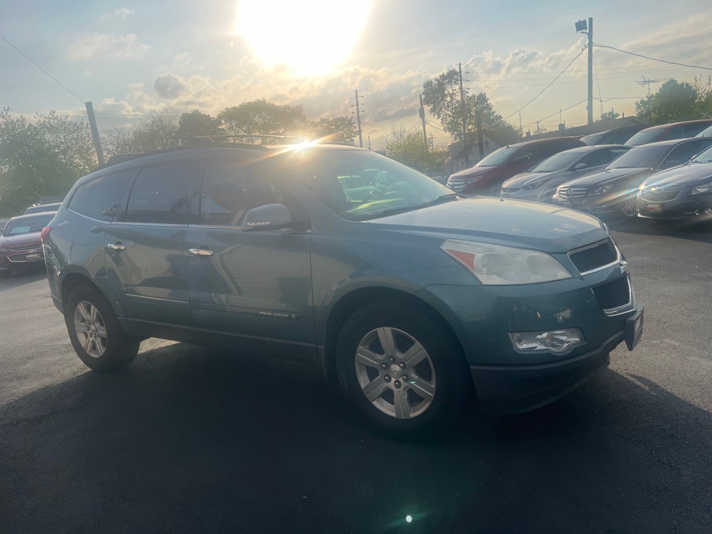 2009 Chevrolet Traverse Image 4
